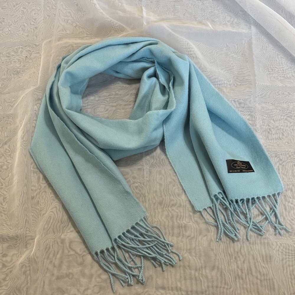 100% cashmere Light Blue Fringed Scarf